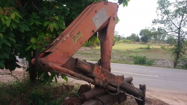 ลดราคาขาย ((49,000)) เครนเฮี๊ยบ 3ตัน ติดรถบรรทุก อุปกรณ์ครบ พร้อมใช้งาน