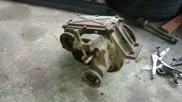 ขาย ((9,500)) สโลว์กลาง ติดรถบรรทุก 6ล้อ  สภาพดีพร้อมใช้งาน