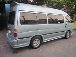 รถตู้ รถตู้