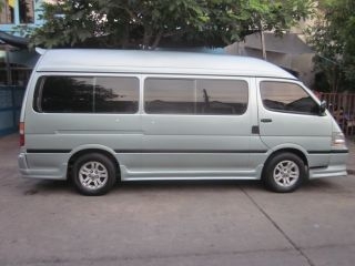 รถตู้ รถตู้