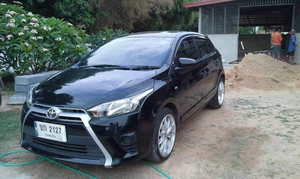 !!!!!!! ขายดาวน์ aii new yaris ปี 2014 วิ่งแค่ 17000 km สวยมาก ไม่เคยเคลม !!!!!