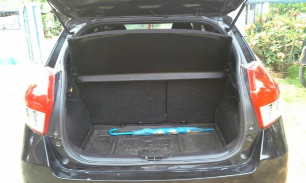 !!!!!!! ขายดาวน์ aii new yaris ปี 2014 วิ่งแค่ 17000 km สวยมาก ไม่เคยเคลม !!!!!