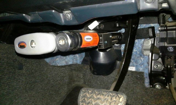 !!!!!!! ขายดาวน์ aii new yaris ปี 2014 วิ่งแค่ 17000 km สวยมาก ไม่เคยเคลม !!!!!