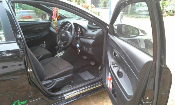!!!!!!! ขายดาวน์ aii new yaris ปี 2014 วิ่งแค่ 17000 km สวยมาก ไม่เคยเคลม !!!!!