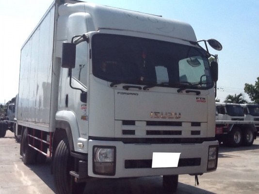6 ล้อตู้ประตู 3 บาน ISUZU รุ่น FTR
