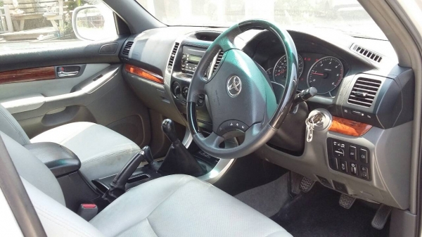 TOYOTA มือสอง รุ่น PRADO เครื่องยนต์ดีเซล 1KD