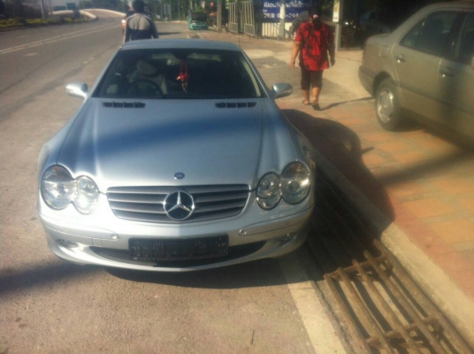 BENZ มือสอง รุ่น SL500 เครื่องยนต์ V8
