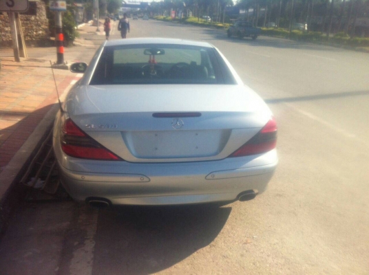 BENZ มือสอง รุ่น SL500 เครื่องยนต์ V8