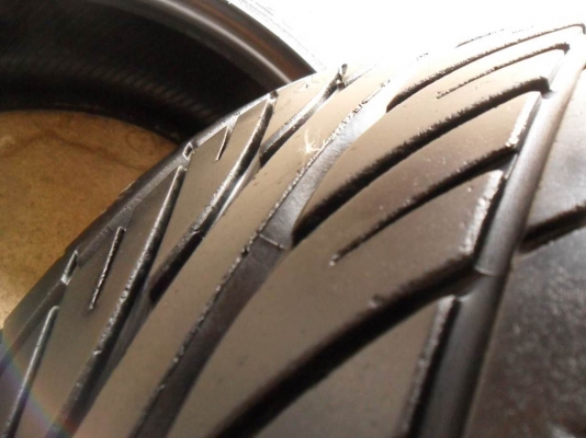 ยางขอบ17 Hankook 205-45-R17ลงพื้นปี13(4เส้น2,900บ)