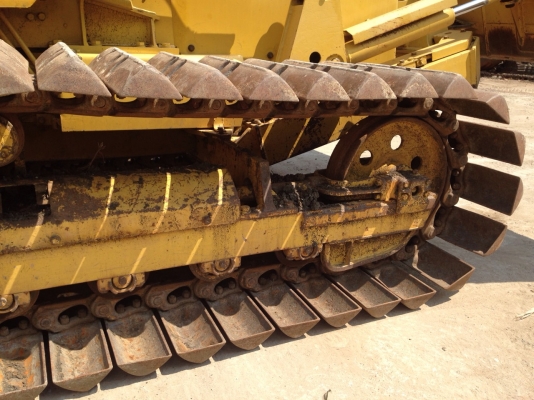 ขายด่วน รถแทรกเตอร์ KOMATSU D20P-7E  แทรค50  สภาพสวยใช้งานน้อย นำเข้าเองจากญี่ปุ่นโดยตรง