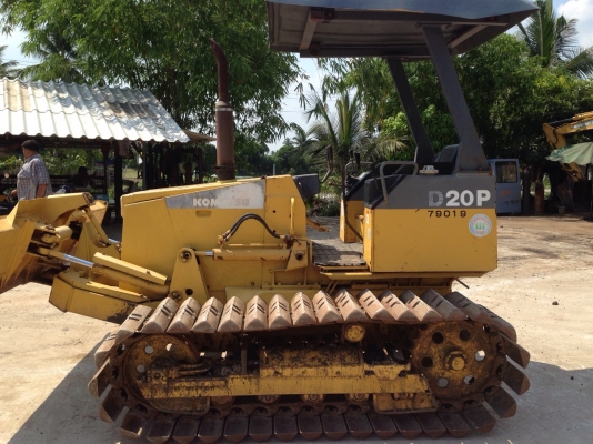 ขายด่วน รถแทรกเตอร์ KOMATSU D20P-7E  แทรค50  สภาพสวยใช้งานน้อย นำเข้าเองจากญี่ปุ่นโดยตรง