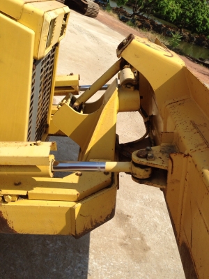 ขายด่วน รถแทรกเตอร์ KOMATSU D20P-7E  แทรค50  สภาพสวยใช้งานน้อย นำเข้าเองจากญี่ปุ่นโดยตรง