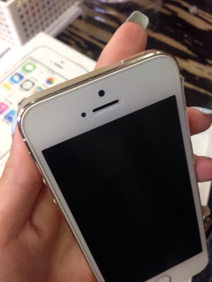IPHONE 5S 16G GOLD สภาพนางฟ้า ราคา 15100 บาทจัด EMS ฟรี