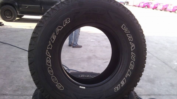 ขายยาง GOOG YEAR   ขนาด 265/75 R16 ปี 2014 จำนวน 4 เส้น  ขาย 13,500 บาท   สนใจ 081-143-9463 , 087-700-0165