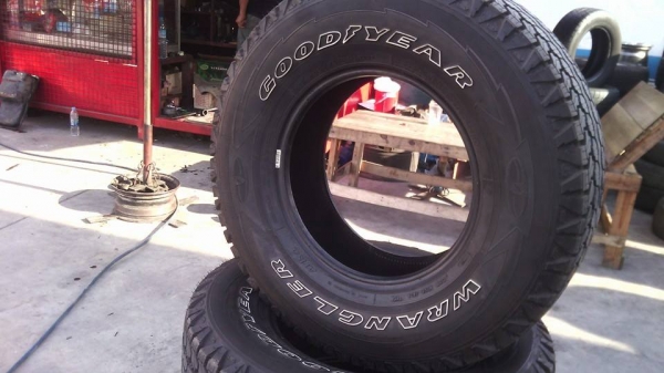ขายยาง GOOG YEAR   ขนาด 265/75 R16 ปี 2014 จำนวน 4 เส้น  ขาย 13,500 บาท   สนใจ 081-143-9463 , 087-700-0165