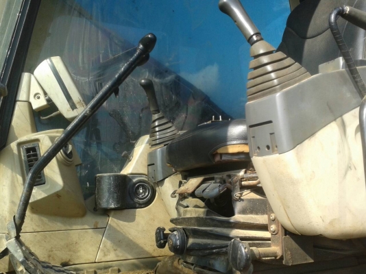 ขายแบคโฮ CAT 320C ขายคู่ 2คัน ราคาถูกๆมาแล้ว