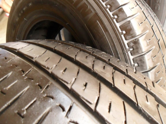 ยางรถกระบะขอบ15 มิชลิน215-70-R15ลงพื้นปี13(4เส้น2,600บ)ดอกหนามาก90\% ยางรถกระบะขอบ15 มิชลิน215-70-R15ลงพื้นปี13(4เส้น2,600บ)ดอกหนามาก90\%