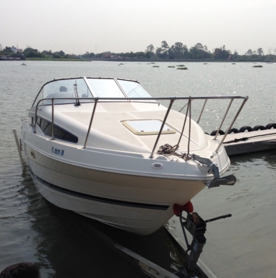 เรือหลายรุ่นหลายขนาดให้เลือกซื้อ Bayliner, Sea Ray, Stingray, Mariah เจ้าของขายเองสวยๆทั้งนั้นเชิญแวะมาดูได้ครับ