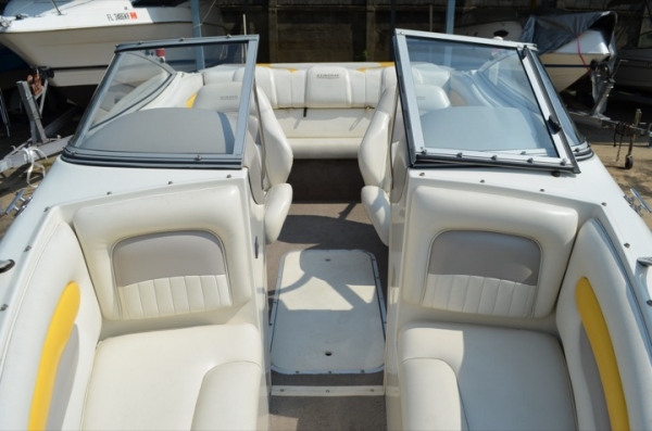 เรือหลายรุ่นหลายขนาดให้เลือกซื้อ Bayliner, Sea Ray, Stingray, Mariah เจ้าของขายเองสวยๆทั้งนั้นเชิญแวะมาดูได้ครับ