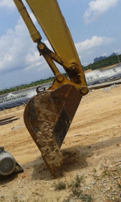 ขายรถแบคโฮ KOMATSU PC200-7 C80XXX ทำงานมา 3700 ชั่วโมง สนใจโทร 081-970-1072 ขายรถแบคโฮ KOMATSU PC200-7 C80XXX ทำงานมา 3700 ชั่วโมง สนใจโทร 081-970-1072