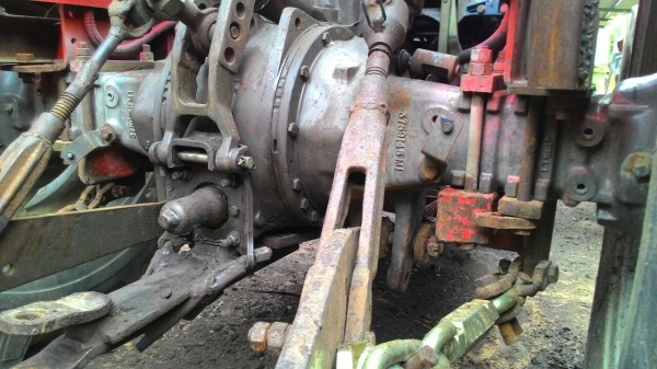 ขายรถไถ MASSEY 390 4WD พร้อมดันหน้า ผาน 4 ราคา 380,000 สอบถาม 0818618678 อ.แกลง จ.ระยอง