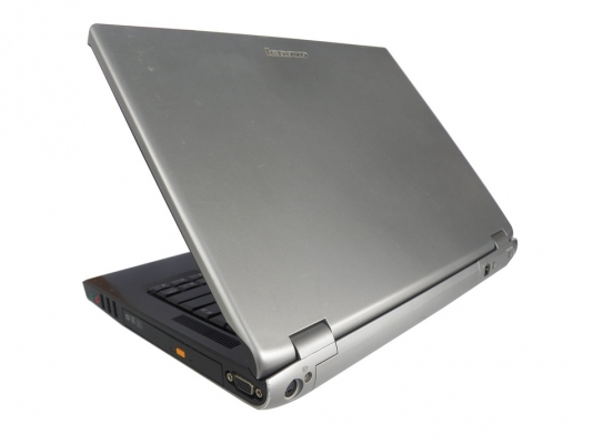 Notebook Lenovo รุ่น 3000 A100 ราคาถูกๆ 3,850 บาท รวมจัดส่งไปรษณีย์