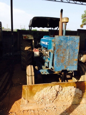 FORD 6600ราคา410,000 บาท โทร 0822134217