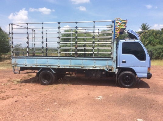 ISUZU NPR (ฝาขาว) ยาว 5ม. เครื่อง120 แรง รถเดิมบางสุดๆ รถใช้น้อย วิ่งน้อย พร้อมใช้งาน ขาย 520,000 บาท (ศุภากร 081-4252943)