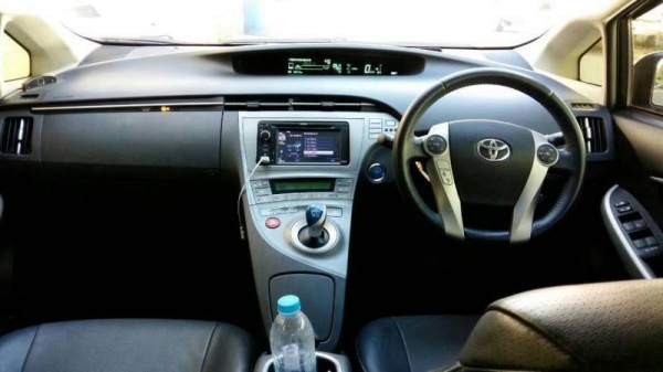 Toyota Prius Sport TRD ปี12    ออโต้