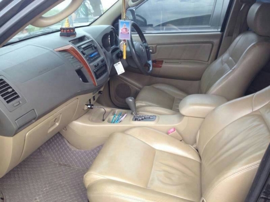 Toyota Fortuner ปี09    เครื่อง2.7  ออโต้