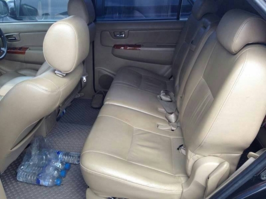 Toyota Fortuner ปี09    เครื่อง2.7  ออโต้