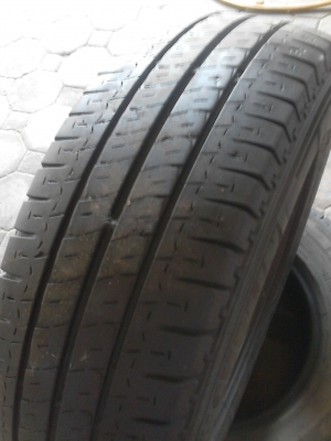 215/70R15 MICHELIN AGILIS ปี 2013 มี 2 เส้น tel.081-427-3941