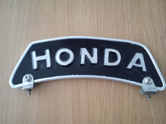 แผ่นป้าย HONDA คลาสสิค ติด บังโคลนหน้า