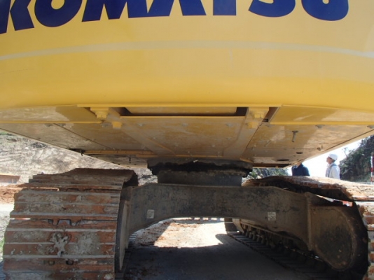 KOMATSU  PC200-10 #45****  ปี2014 1222ชม. หากสามรถรอของได้ 30-45 วัน ติดต่อมาได้เลยครับ
