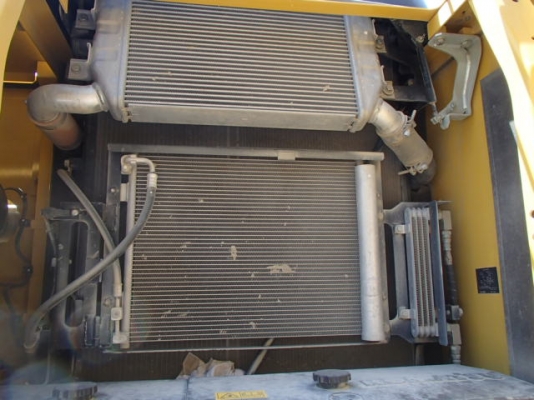 KOMATSU  PC200-10 #45****  ปี2014 1222ชม. หากสามรถรอของได้ 30-45 วัน ติดต่อมาได้เลยครับ