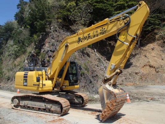 KOMATSU  PC200-10 #45****  ปี2014 1222ชม. หากสามรถรอของได้ 30-45 วัน ติดต่อมาได้เลยครับ