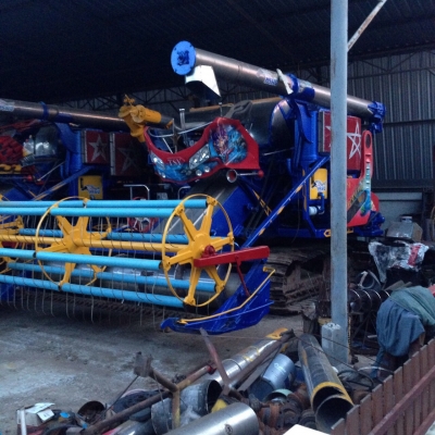 ขายรถเกี่ยวข้าวไทยเส็ง