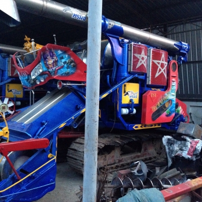 ขายรถเกี่ยวข้าวไทยเส็ง