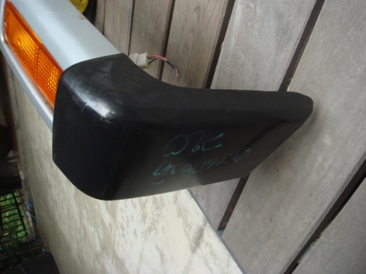 ยกันชนหน้า 720 สภาพสวยเก่าญี่ปุ่นไฟสวยใสไม่แตกร้าวยางมุมสวย ยกันชนหน้า 720 สภาพสวยเก่าญี่ปุ่นไฟสวยใสไม่แตกร้าวยางมุมสวย