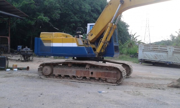 ขายรถแบคโฮ KOMATSU PC 200-3 รถพร้อมใช้ เจ้าของขายเองครับ