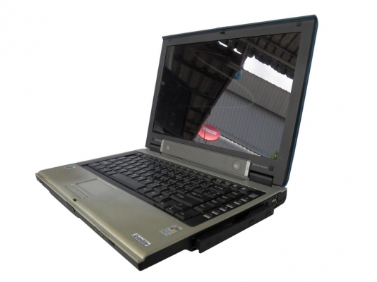 Notebook TOSHIBA Satellite M50 ราคาถูกๆ 3,600 บาท รวมจัดส่งไปรษณีย์