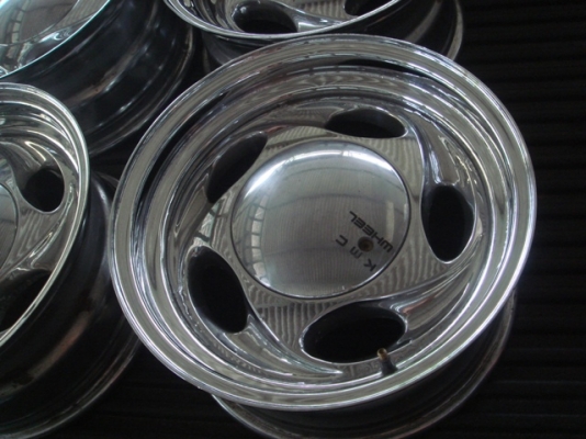 ขายล้อ kmc โครเมี่ยมแนวๆอเมริกาครับขอบ 15 กว้าง 7นิ้ว6รู139ลบประมาณ5-6ครับ ขายล้อ kmc โครเมี่ยมแนวๆอเมริกาครับขอบ 15 กว้าง 7นิ้ว6รู139ลบประมาณ5-6ครับ