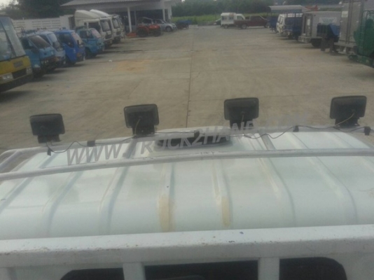 ISUZU  NPR 6 ล้อ กระบะบรรทุก 110 แรงม้า 4 สูบ