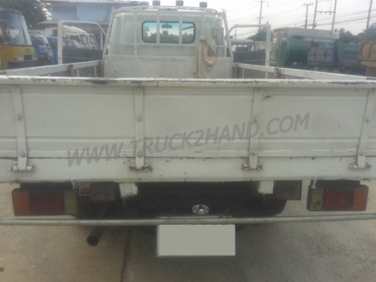 ISUZU  NPR 6 ล้อ กระบะบรรทุก 110 แรงม้า 4 สูบ