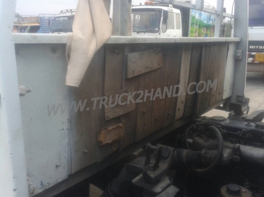 ISUZU  NPR 6 ล้อ กระบะบรรทุก 110 แรงม้า 4 สูบ