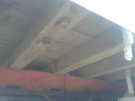 ISUZU  NPR 6 ล้อ กระบะบรรทุก 110 แรงม้า 4 สูบ