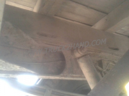 ISUZU  NPR 6 ล้อ กระบะบรรทุก 110 แรงม้า 4 สูบ