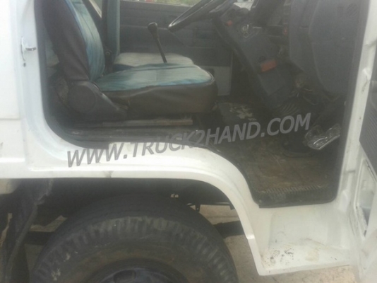 ISUZU  NPR 6 ล้อ กระบะบรรทุก 110 แรงม้า 4 สูบ