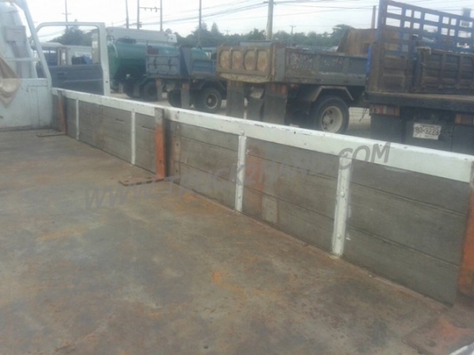 ISUZU  NPR 6 ล้อ กระบะบรรทุก 110 แรงม้า 4 สูบ