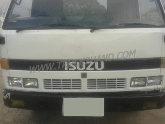 ISUZU  NPR 6 ล้อ กระบะบรรทุก 110 แรงม้า 4 สูบ